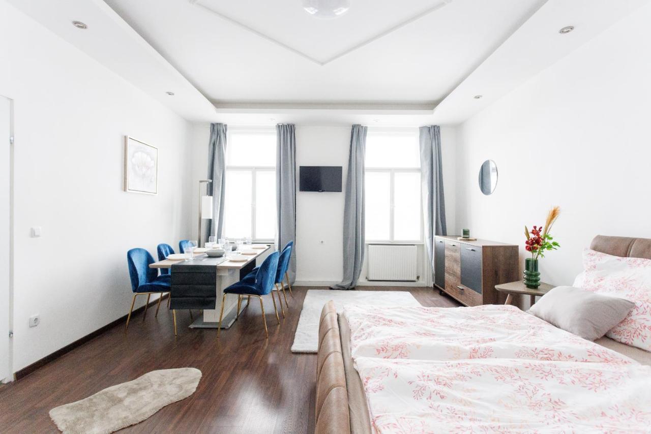 וינה Central, Modern, Big Apartment מראה חיצוני תמונה