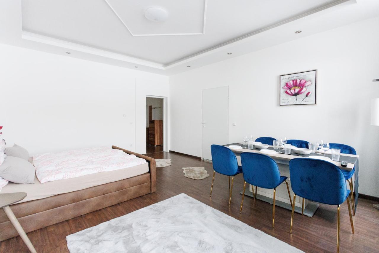 וינה Central, Modern, Big Apartment מראה חיצוני תמונה