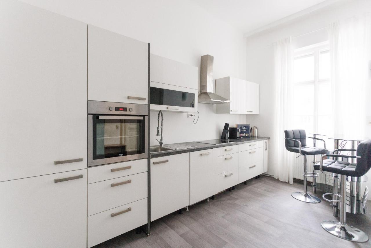 וינה Central, Modern, Big Apartment מראה חיצוני תמונה