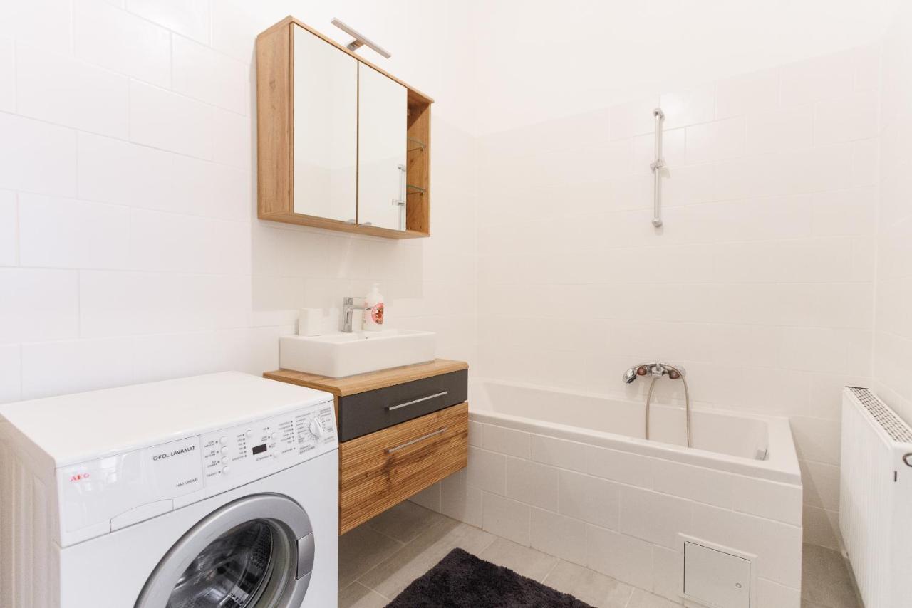 וינה Central, Modern, Big Apartment מראה חיצוני תמונה
