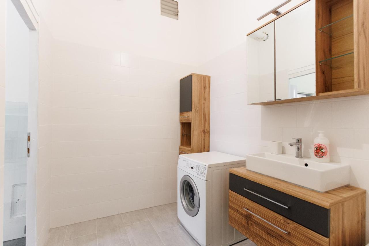 וינה Central, Modern, Big Apartment מראה חיצוני תמונה